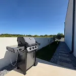 ヴィラ New Angelo 2025, Family And Pet Friendly