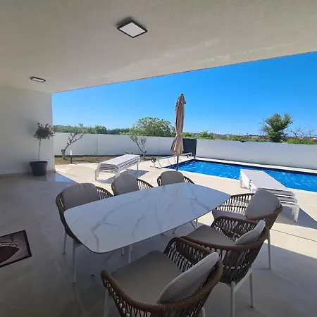 New Angelo 2025, Family And Pet Friendly Villa