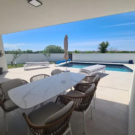 New Angelo 2025, Family And Pet Friendly Villa Privlaka (Zadar)