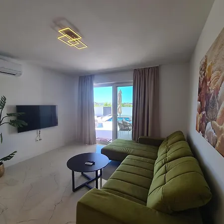 New Angelo 2025, Family And Pet Friendly