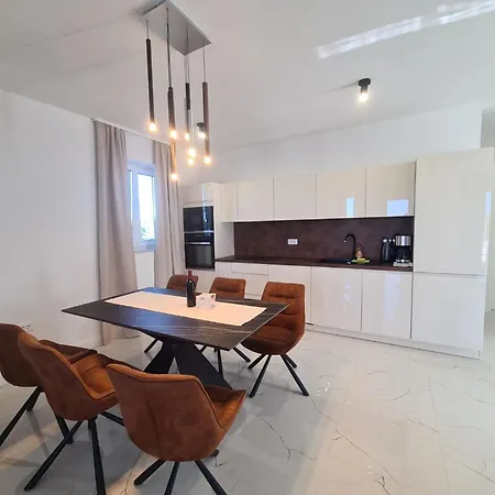 New Angelo 2025, Family And Pet Friendly *