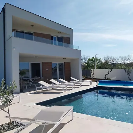New Angelo 2025, Family And Pet Friendly Villa *