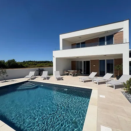 New Angelo 2025, Family And Pet Friendly Villa