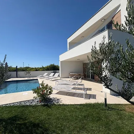 New Angelo 2025, Family And Pet Friendly *