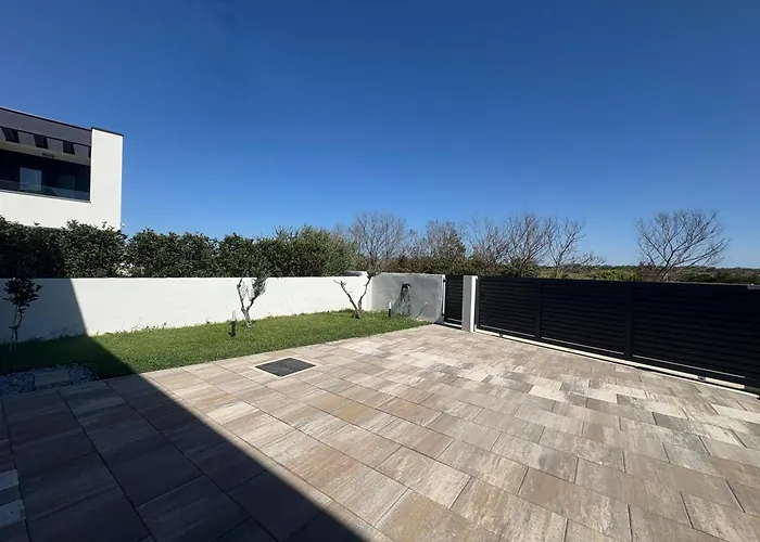New Angelo 2025, Family And Pet Friendly Villa Privlaka (Zadar)